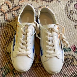 New Soludos sneakers size 6